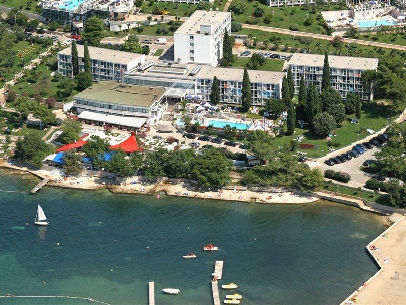 Hotel Zorna Plava Laguna โปเรช ภายนอก รูปภาพ
