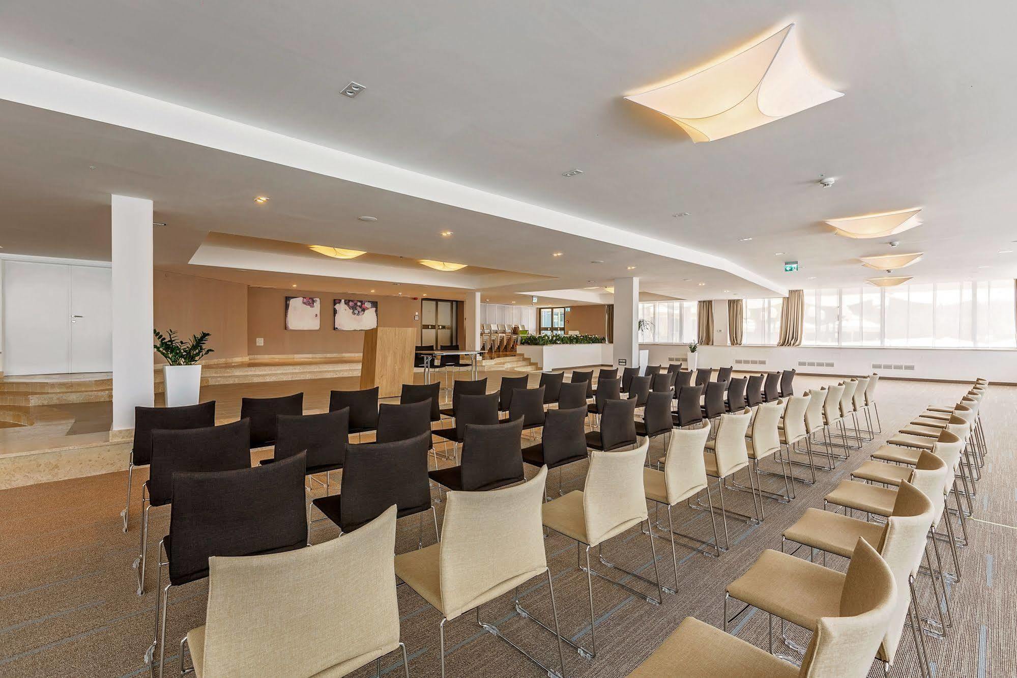 Hotel Zorna Plava Laguna โปเรช ภายนอก รูปภาพ